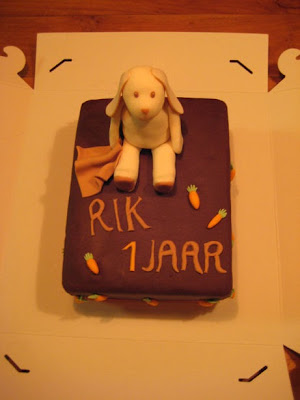 http://lh5.google.nl/esthernederpel/R74BOnV0O2I/AAAAAAAAATQ/iVkyN0erO2c/s400/taart1.jpg